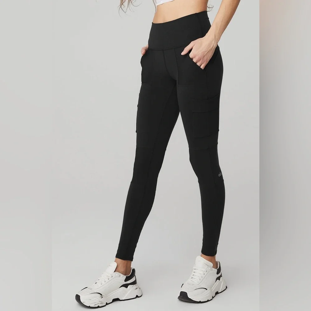 ALO Yoga High Waist Cargo Legging in Black